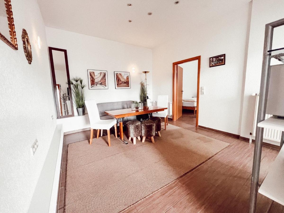 Linden Mit Ladestation Fuer E-auto Apartment *